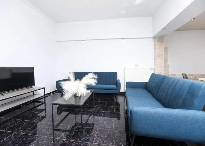 Luxury Christos Daire
