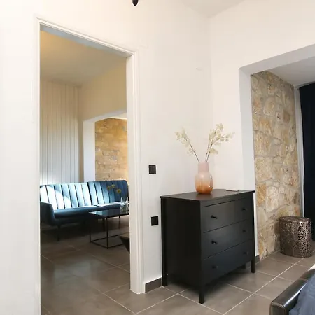 Luxury Christos Apartmán *