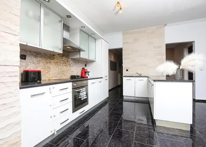 Luxury Christos Gouvia